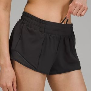 Lululemon Hotty Hot Low-Rise Lined Short 2.5"